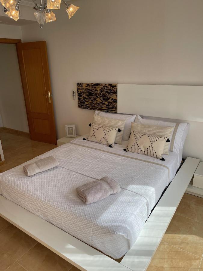 Duplex Penthouse With Sea, Beach, Marina & Mountain Views Apartment *