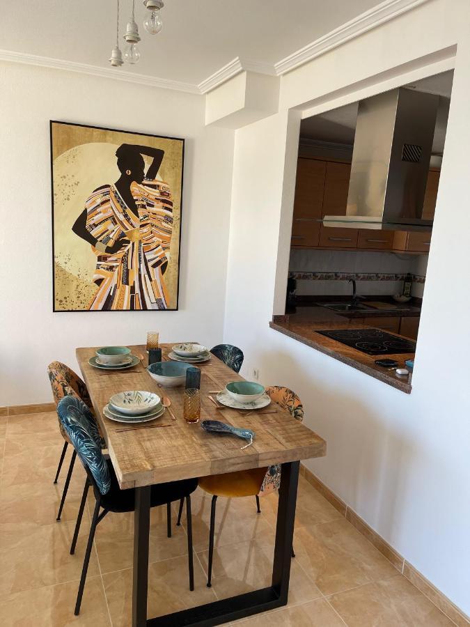 Duplex Penthouse With Sea, Beach, Marina & Mountain Views *